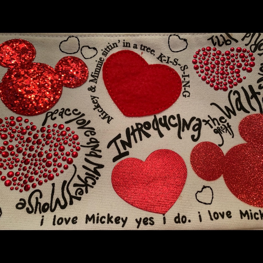 I love Mickey cosmetic bag